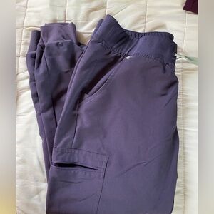 Figs Women’s Zamora jogger scrub pant, Purple Shadow, Medium petite